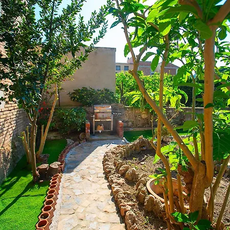 Lo Jardi De Guest house *